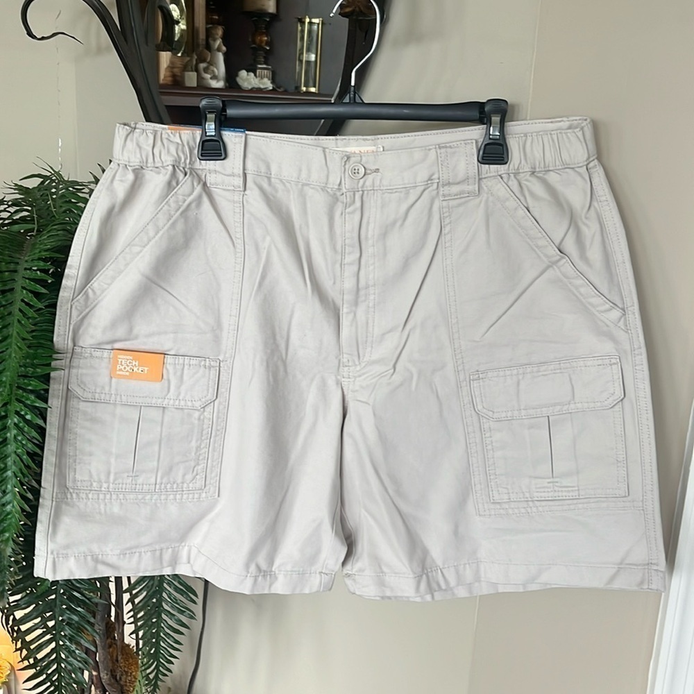 Brand New Savane Shorts Hiking UPF 30 Tech Pocket Cargo Stone Comfort Durable